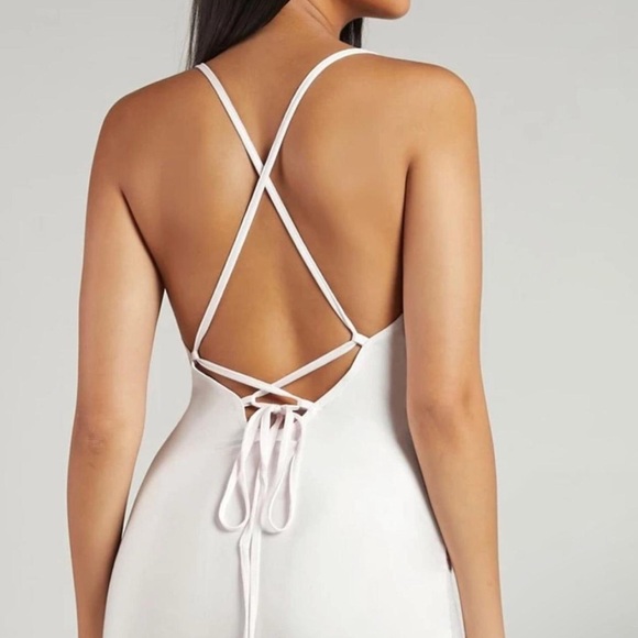 Dress - Picture 4 of 5